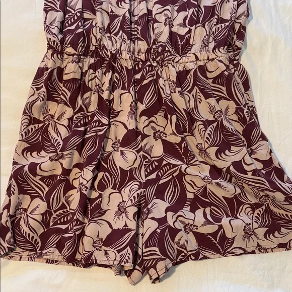 GAP Floral Halter Romper Size Large - Picture 4 of 9